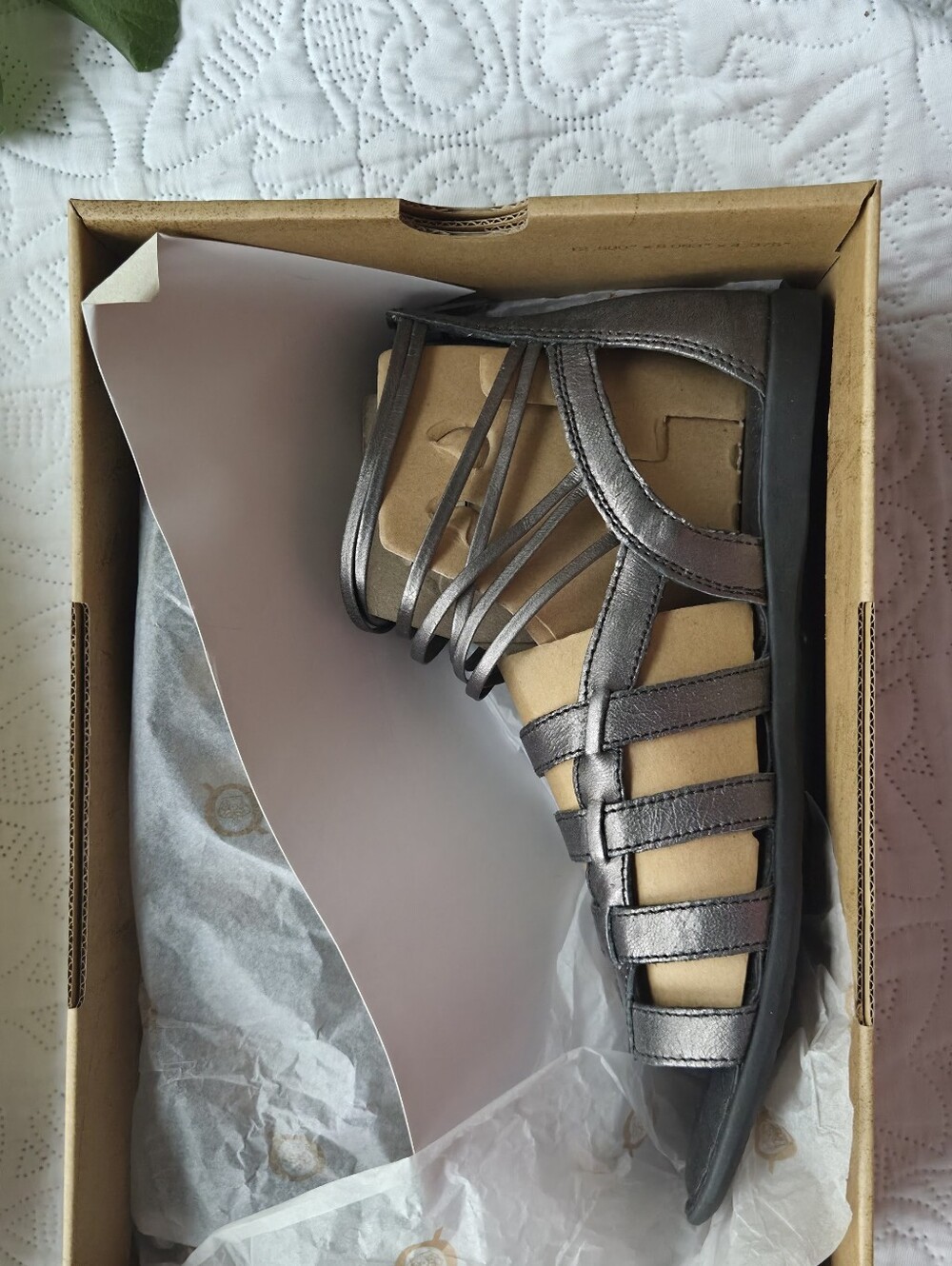 Born...Metallic Strappy Gladiator Sandals - Pewter - Sz 8 / Euro 39 - New in box - Picture 2 of 4